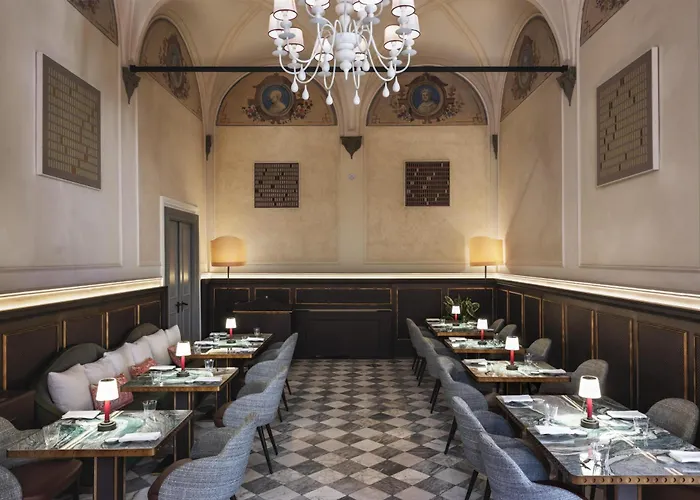 Hotel NH Collection Firenze Porta Rossa